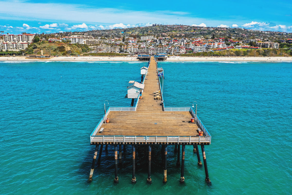 aerial-view-of-the-San-Clemente-Pier-in-Orange-County-california