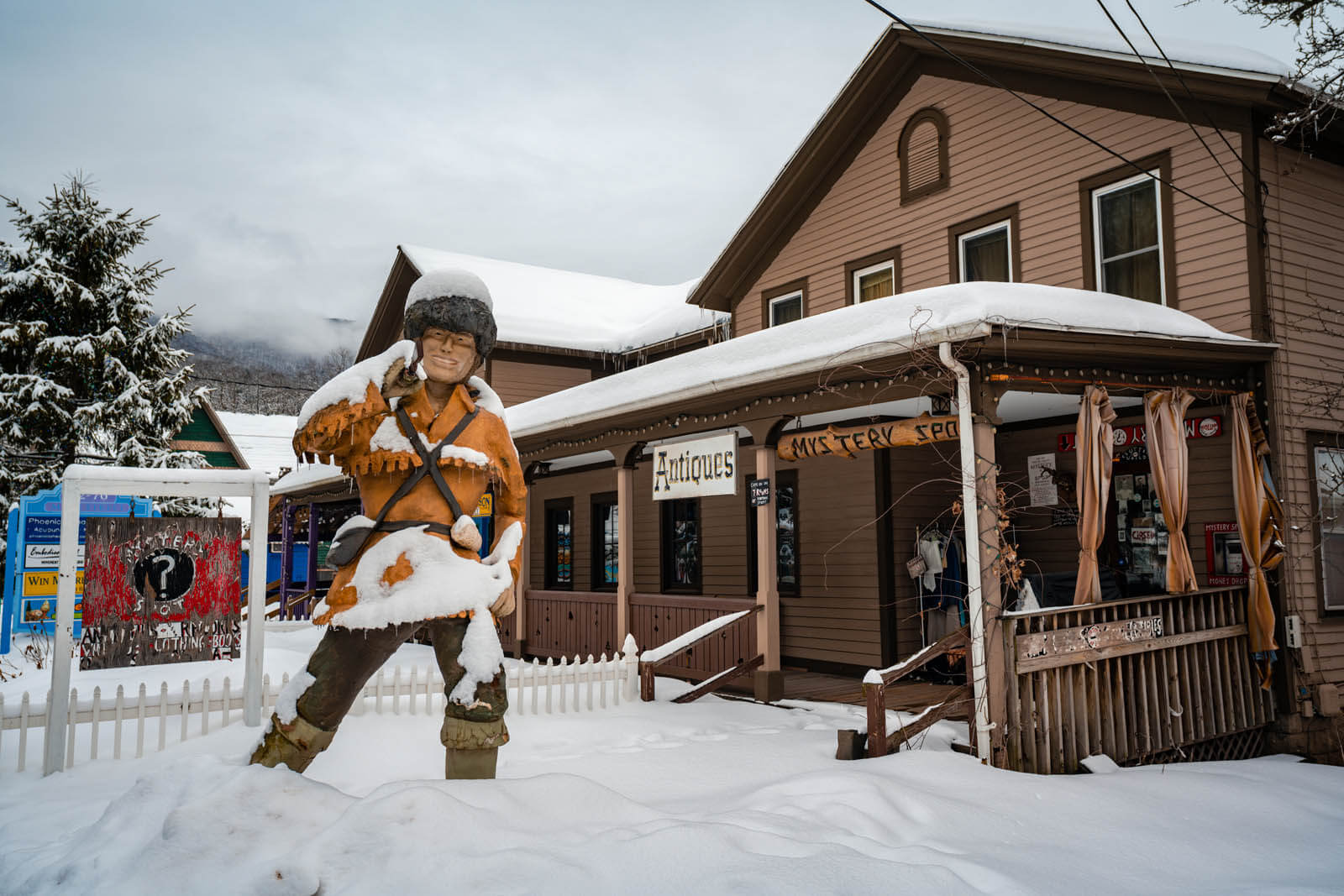Catskills Getaway Guide to Livingston Manor & Roscoe New York - Bobo and ChiChi