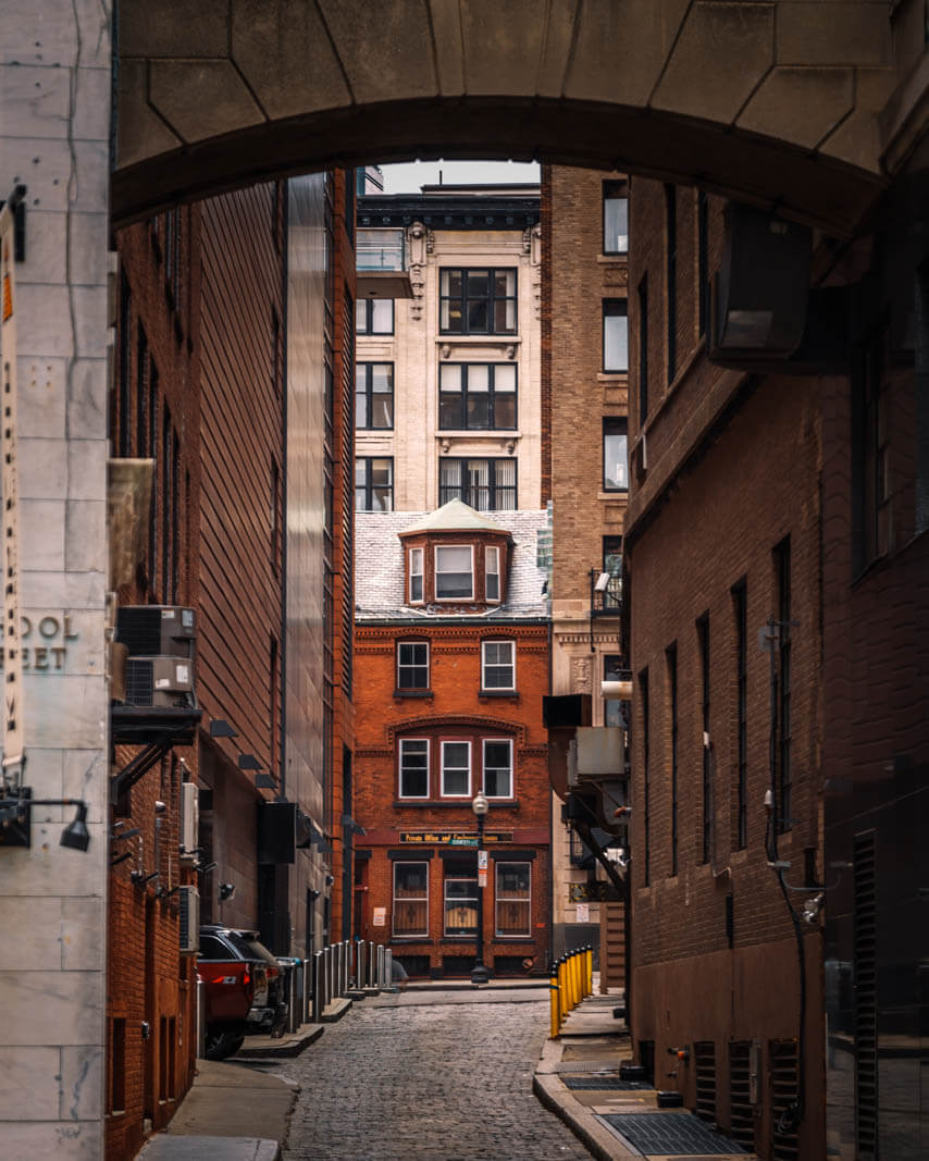 beautiful alleyway in Boston Massachusetts