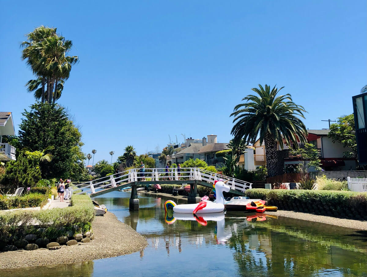 big-floatation-unicorn-in-the-venice-canals-in-venice-beach-california-los-angeles