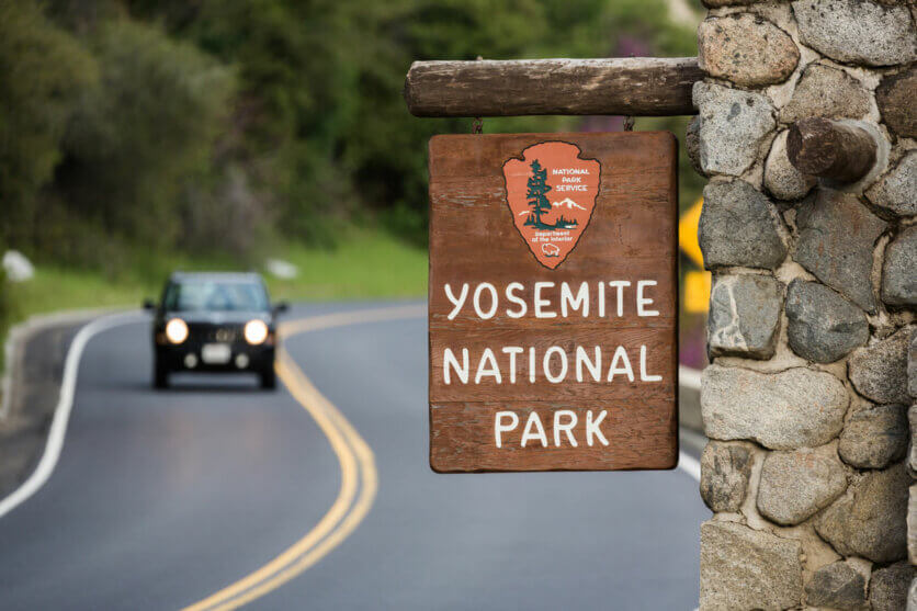 car-driving-on-the-road-to-Yosemite-National-Park-in-California