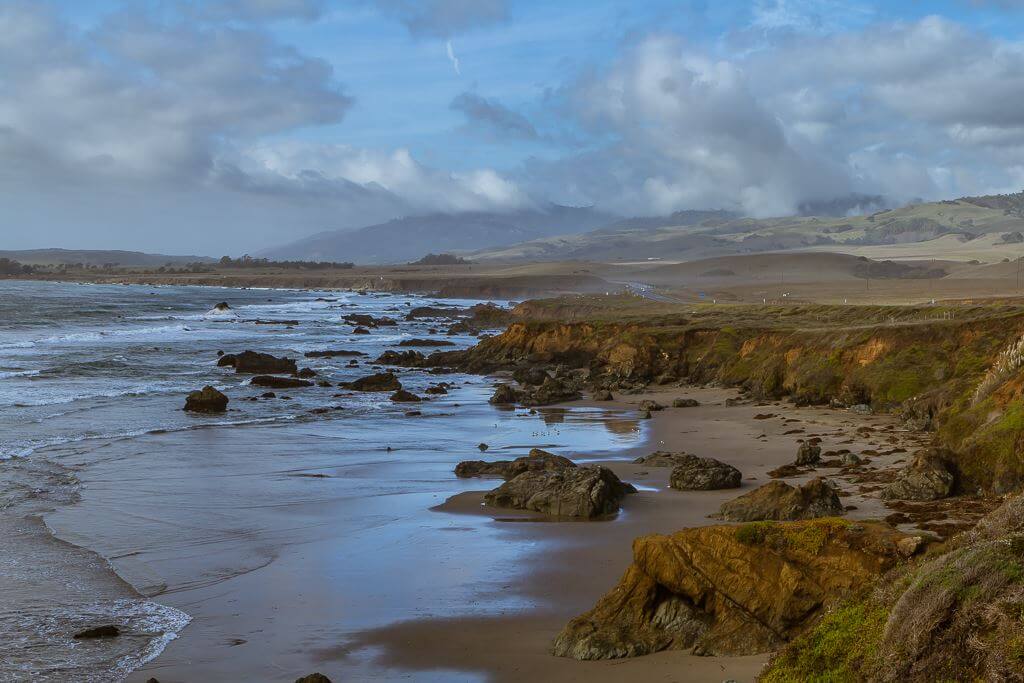 the scenic coast along Central California in San Luis Obispo