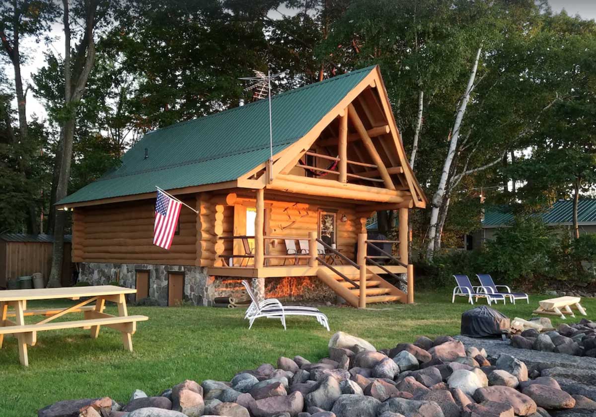 charming-cabin-rental-in-upstate-new-york-on-lake-ontario