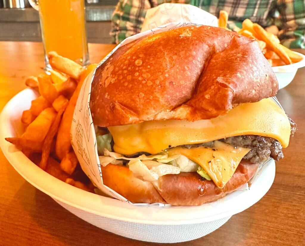 cheeseburger-from-Subversive-Brewing-in-Catskill-New-York