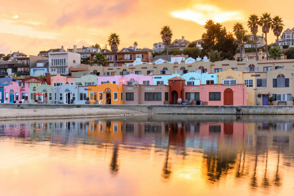 colorful-homes-of-Capitola-Village-in-Santa-Cruz-California