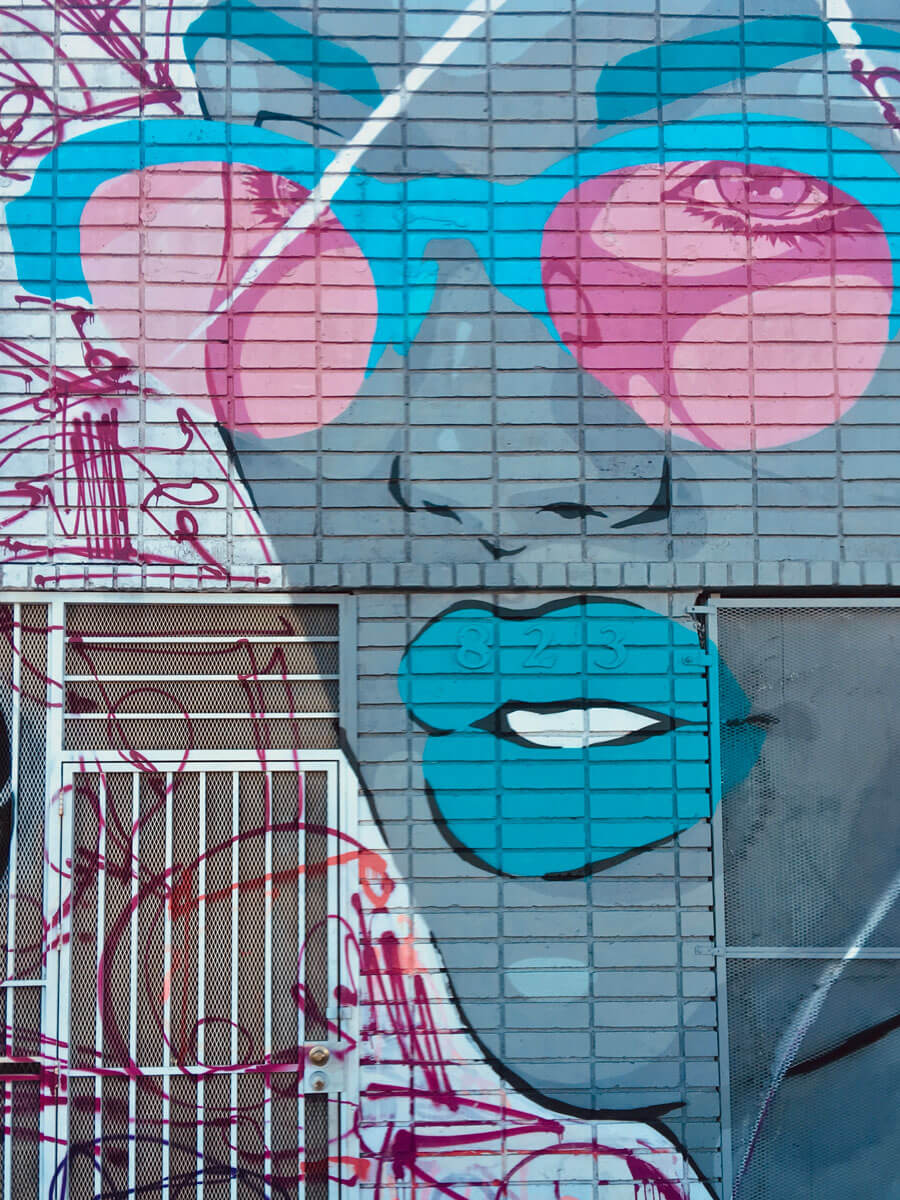 colorful-mural-in-Los-Angeles-arts-district-in-downtown-LA