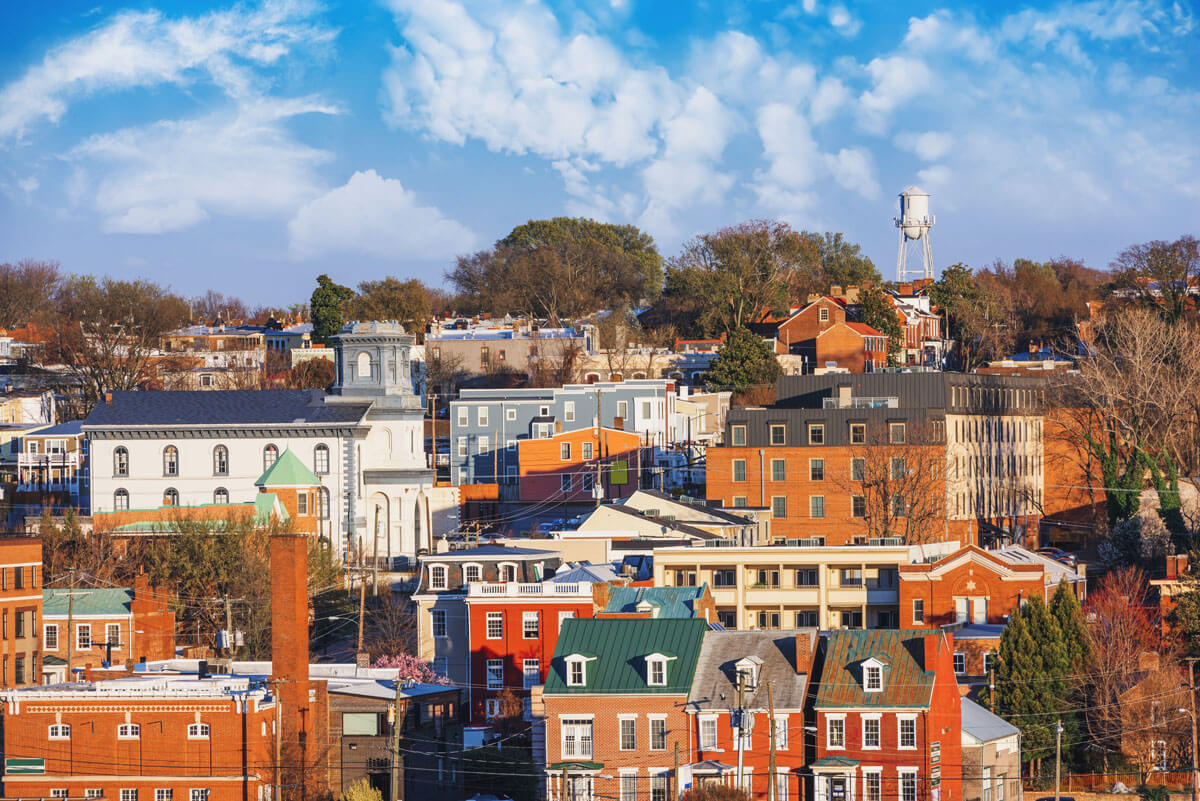 cool-neighborhood-view-in-Richmond-Virginia