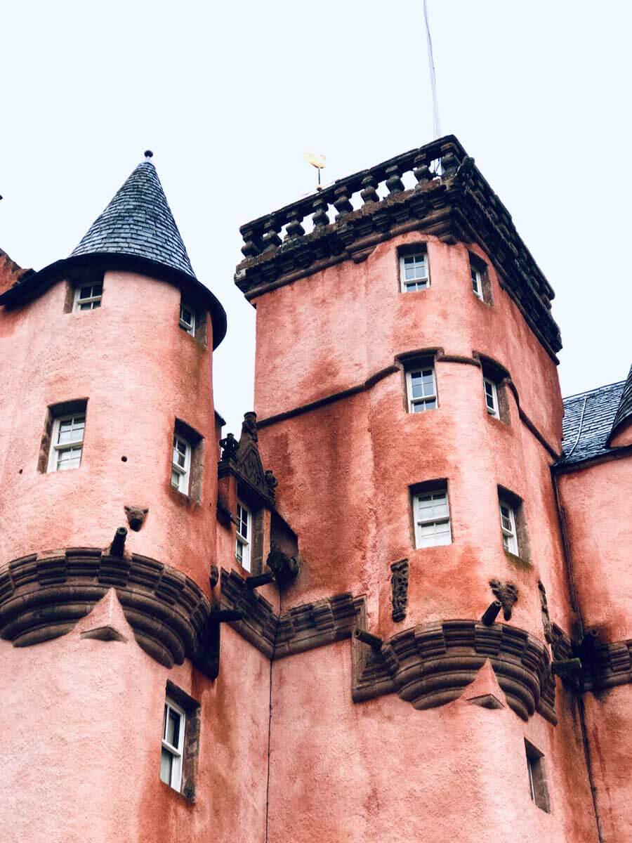 detail-shots-of-craigievar-castle-in-scotland