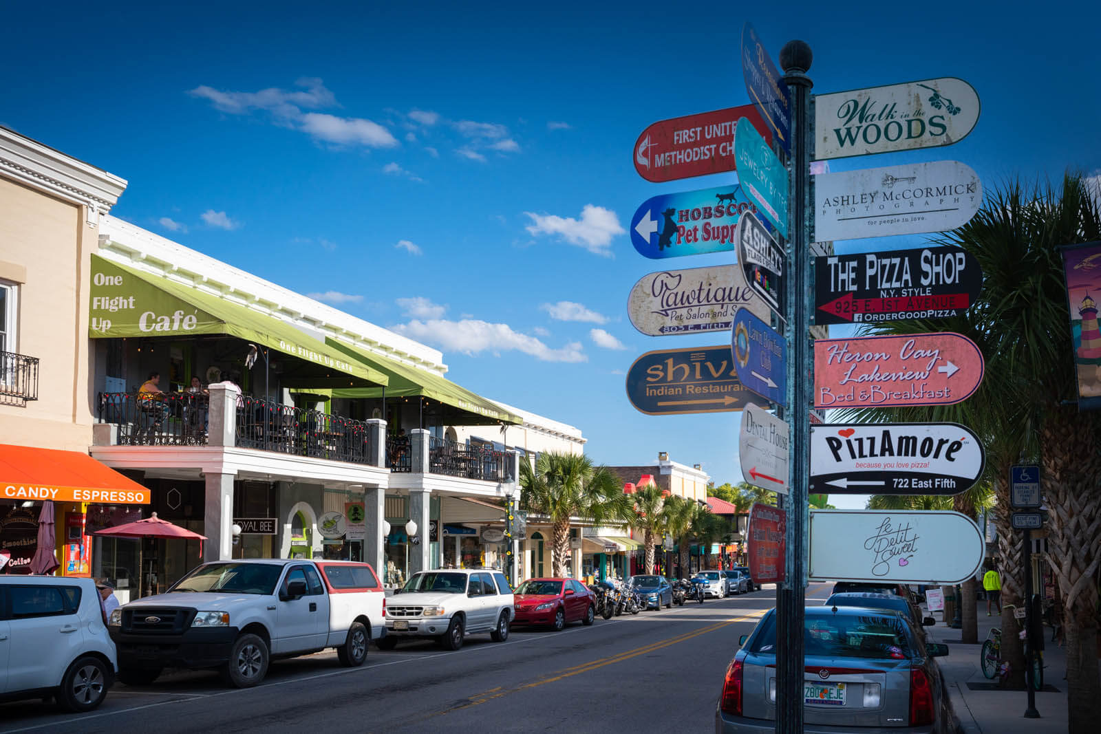 downtown Mount Dora shopping signs