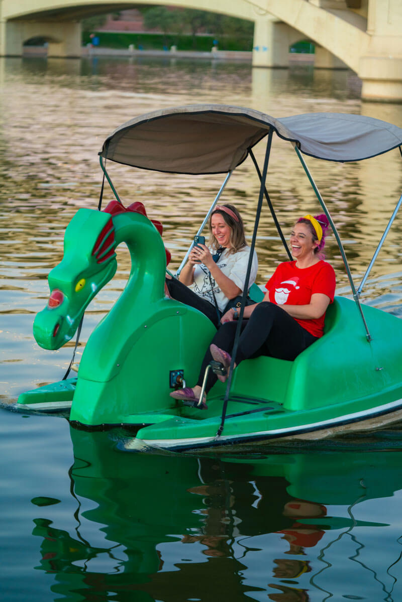 dragon-boat-on-tempe-town-lake-in-arizona