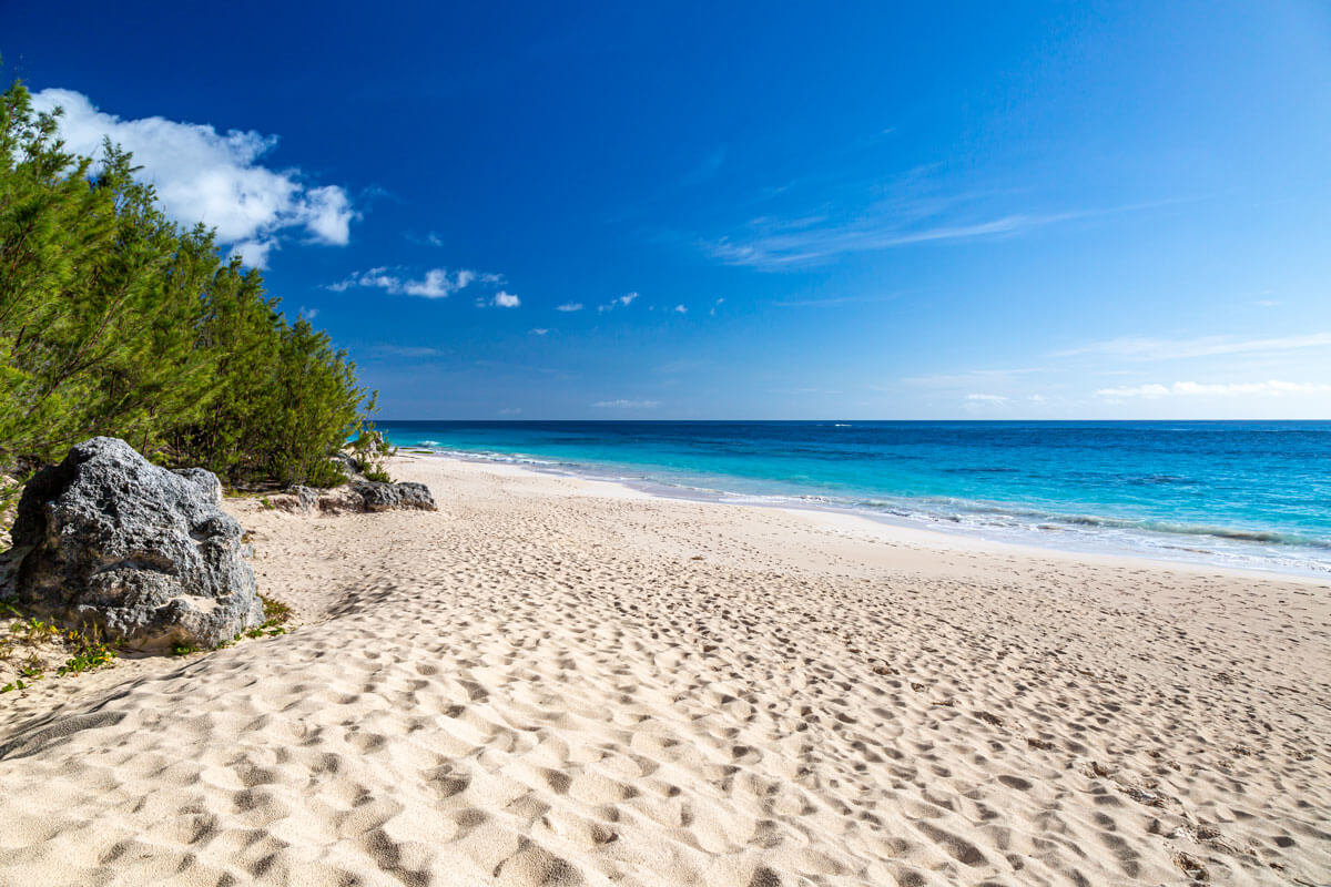 elbow-beach-in-bermuda