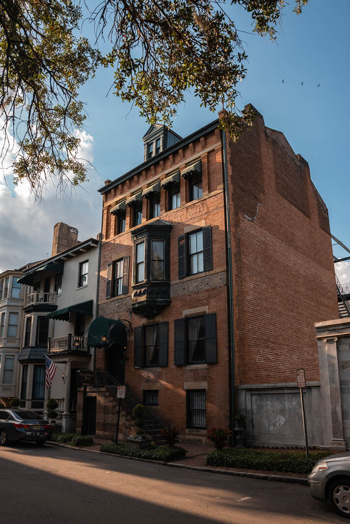 exterior of Folley House Inn near Chippewa Square in Savannah