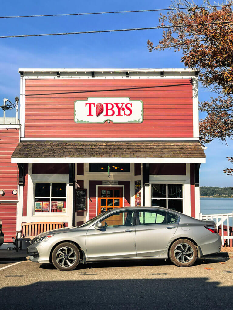 exterior-of-Toby's-Tavern-in-Coupeville-on-Whidbey-Island-in-Washington