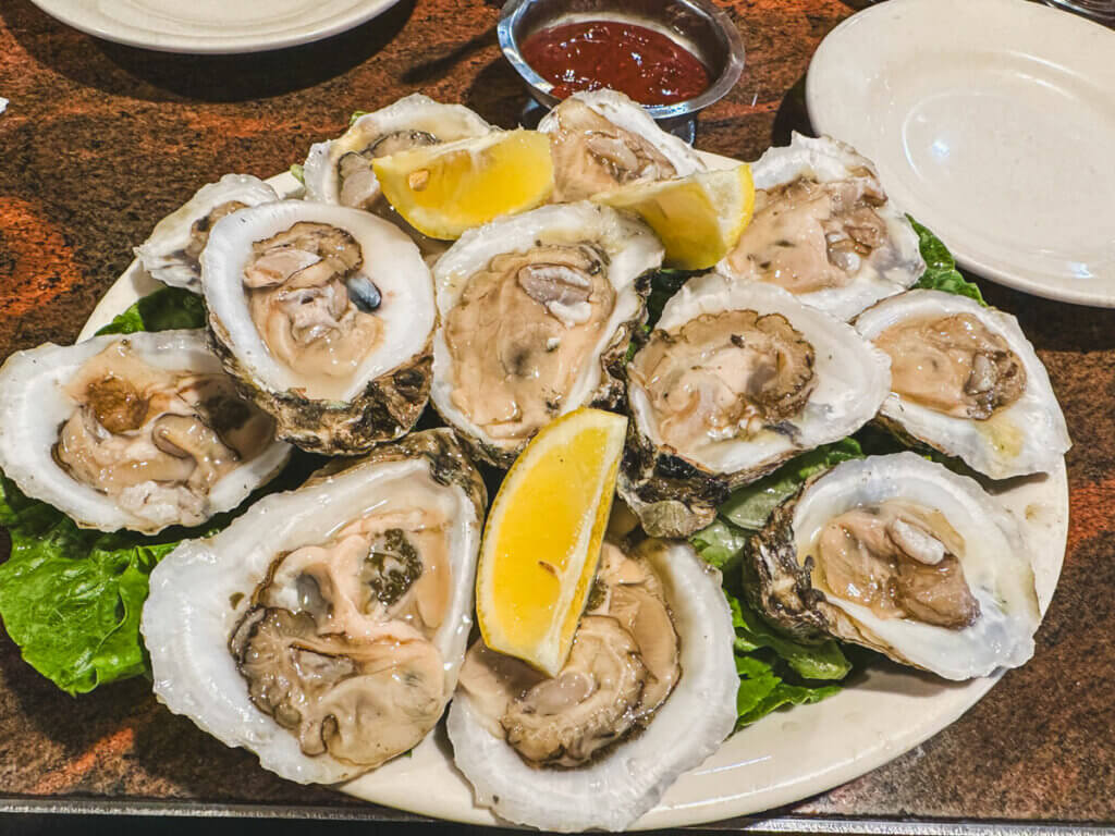 fresh-oysters-from-Sabella-&-La-Torre-in-Fishermans-Wharf-in-San-Francisco-California