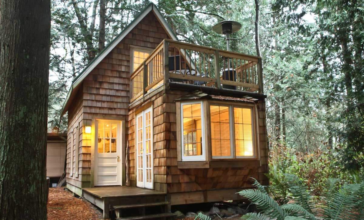 gingerbread-cottage-in-washington-near-the-canadian-border