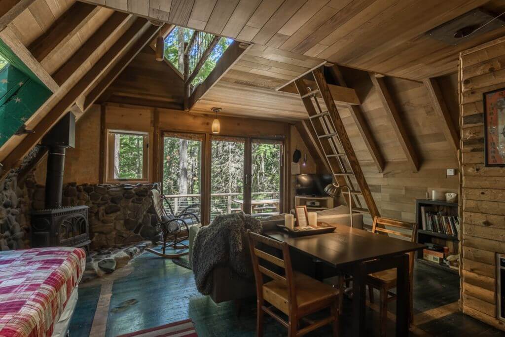 gorgeous cabin in Leavenworth Washington