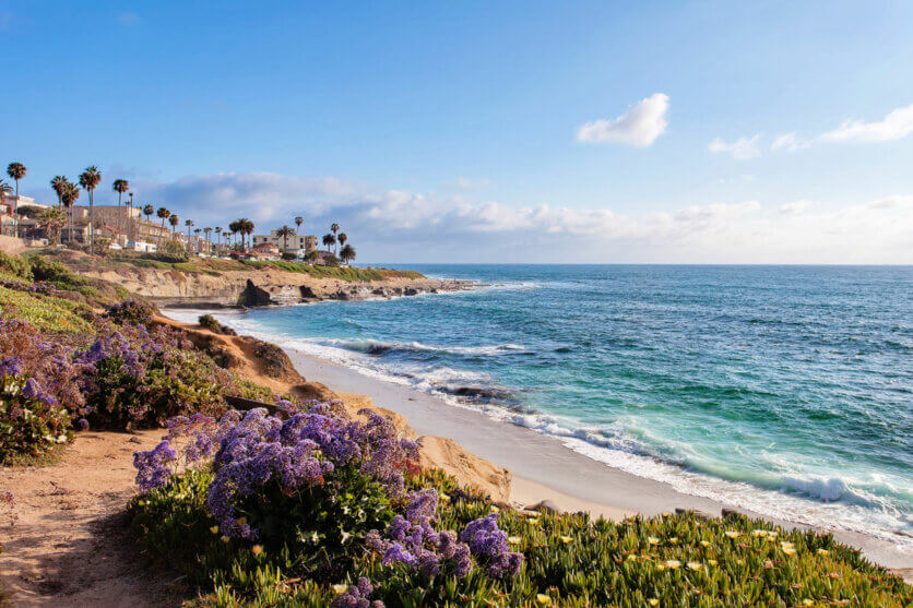 gorgeous-shoreline-view-in-La-Jolla-California-in-San-Diego-County