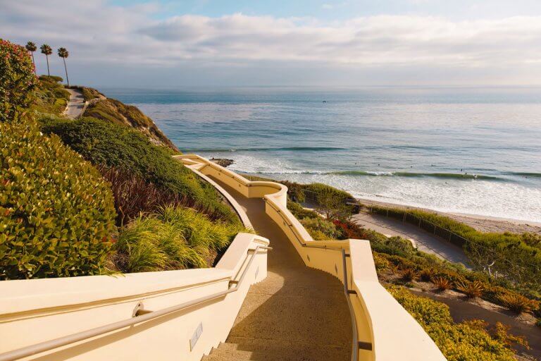 gorgeous-view-from-the-Dana-Point-Bluff-Top-Trail-in-California