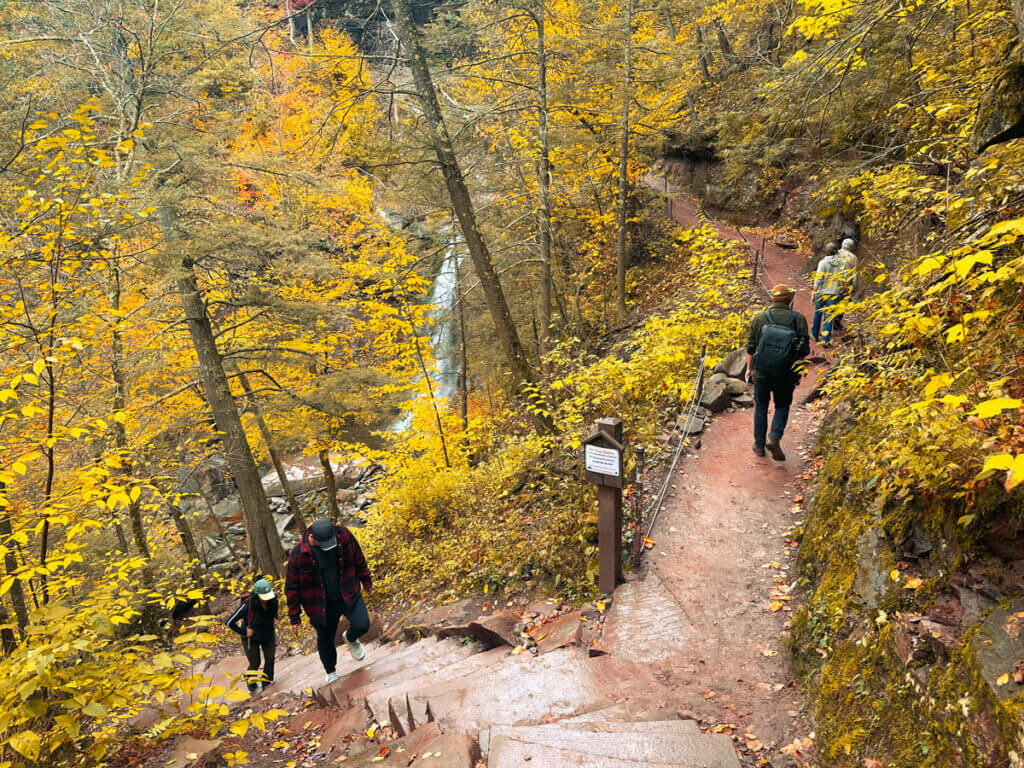 hikers-on-the-Kaaterskill-Falls-hike-in-Catskills-NY-in-the-fall