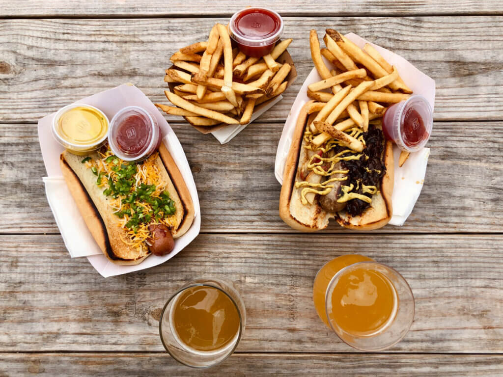 hot-dogs-and-bratwurst-with-craft-beer-at-Lucky-Hare-Brewing-Company-along-Seneca-Lake-in-the-Finger-Lakes-New-York
