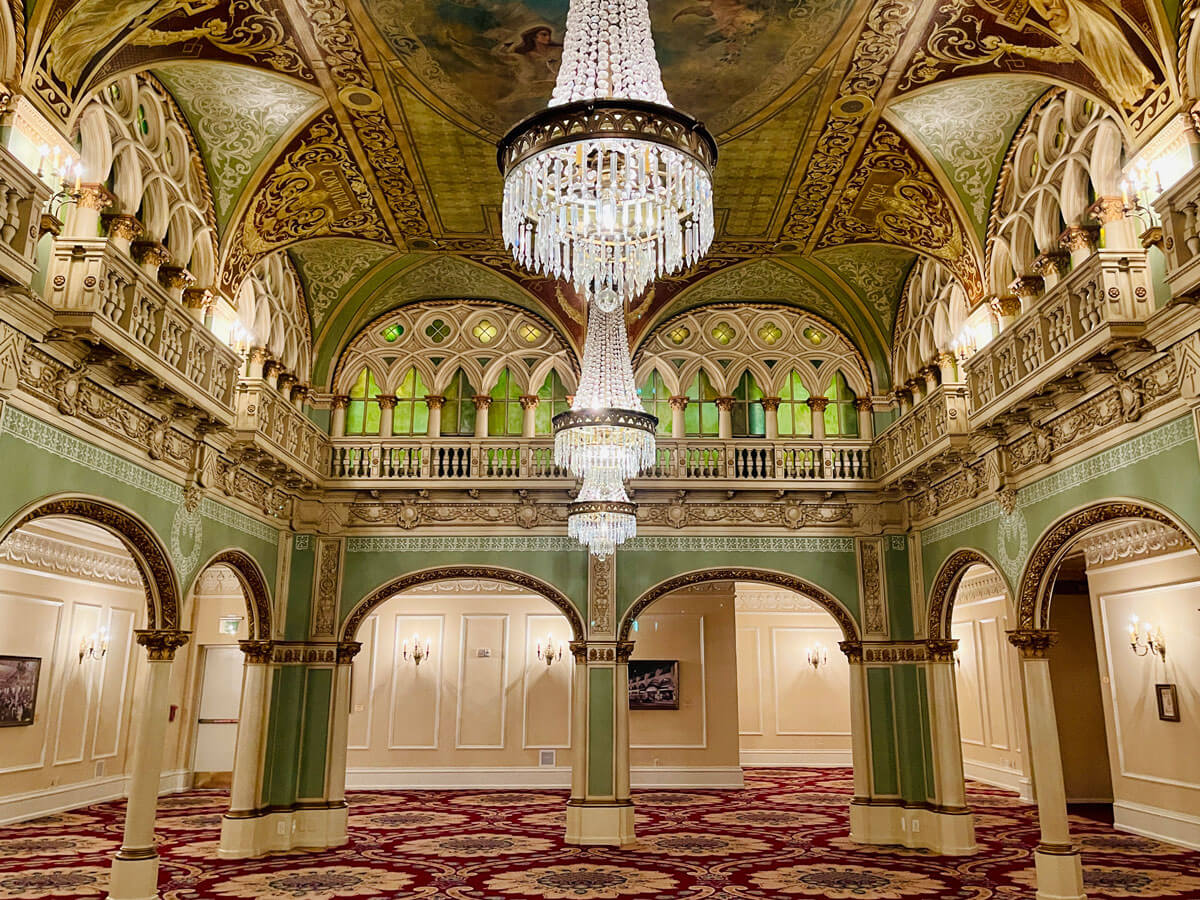 inside-the-Hall-of-Doges-in-the-historic-Grand-Davenport-Hotel-in-Spokane-Washington