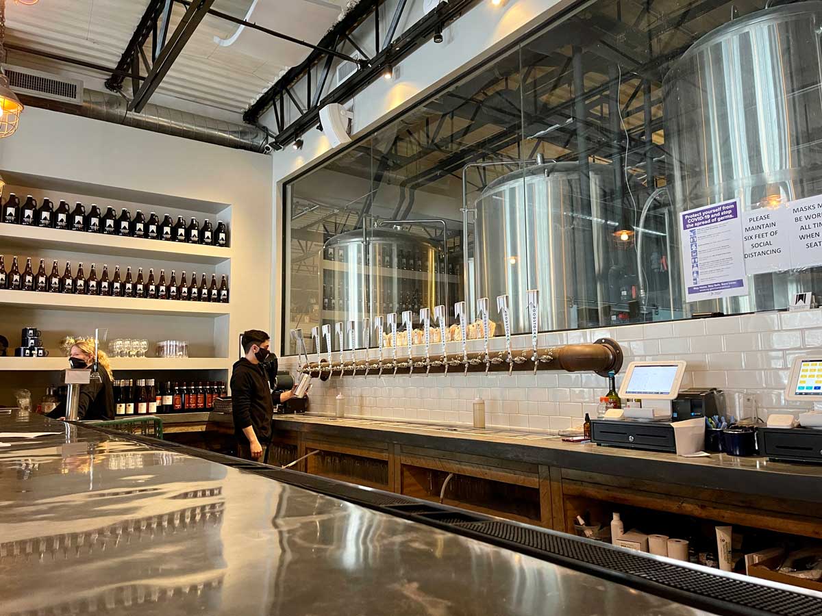 interior-of-Woodstock-Brewing-in-Phoenicia-New-York