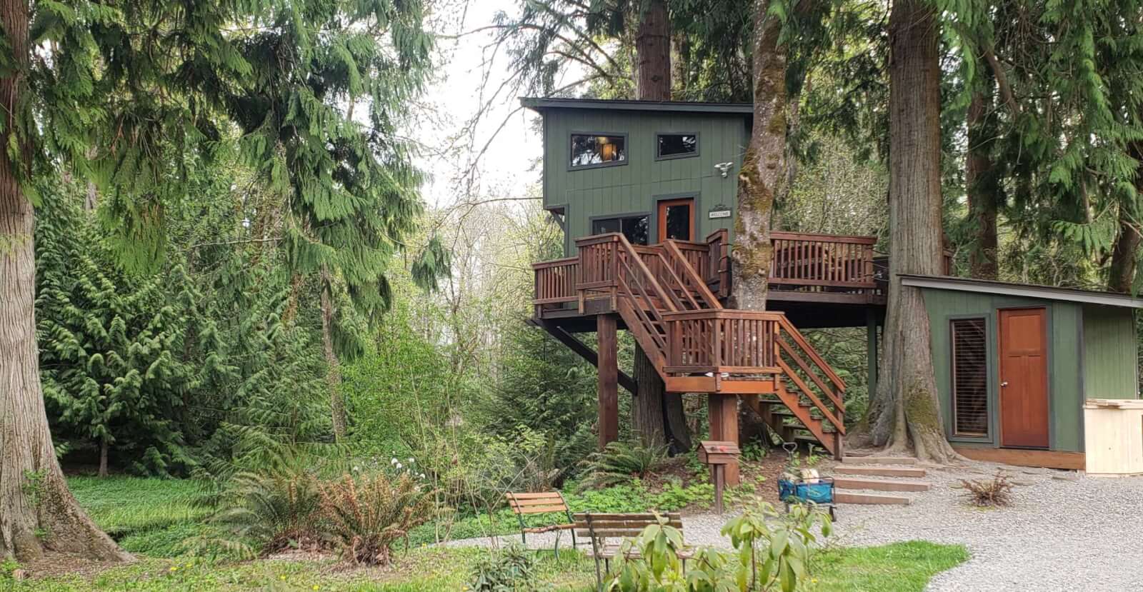 larkin-place-treehouse-treehouse-with-panoramic-views