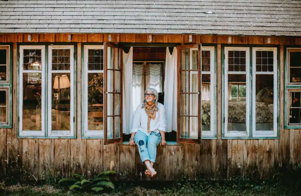 little-gemma-cabin-in-washington-on-vashon-island