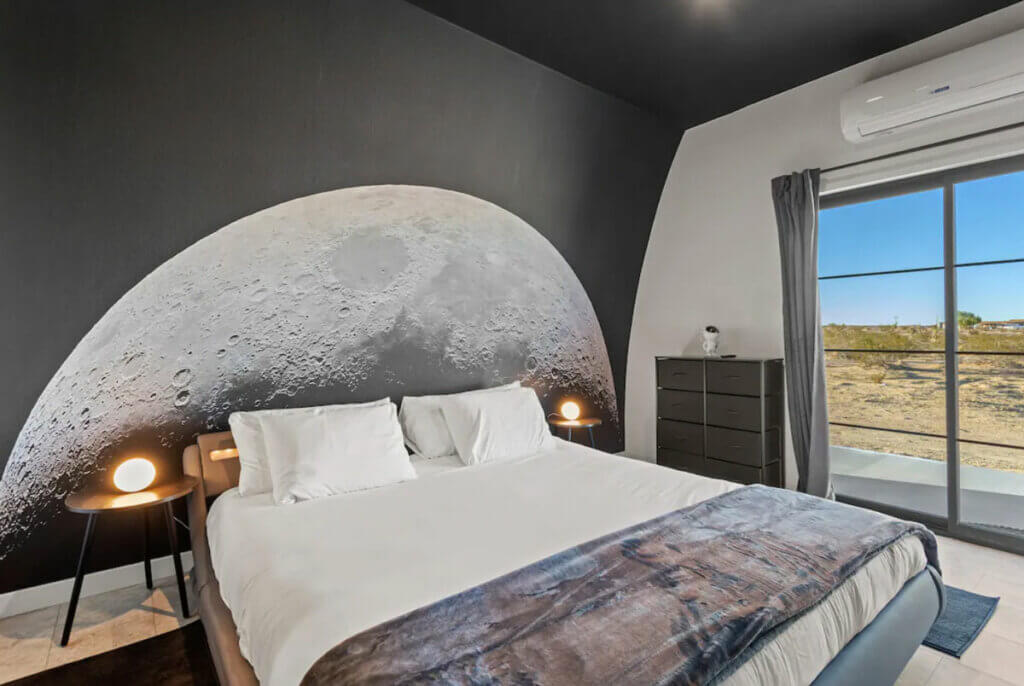 moon-bedroom-in-desert-moon-space-themed-airbnb-in-Joshua-Tree