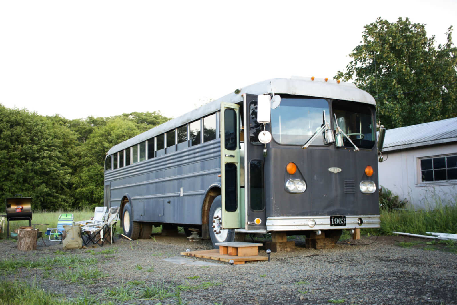 old-oly-hops-farm-the-1963-highliner-school-bus-bus-lodging-amenity in Washington