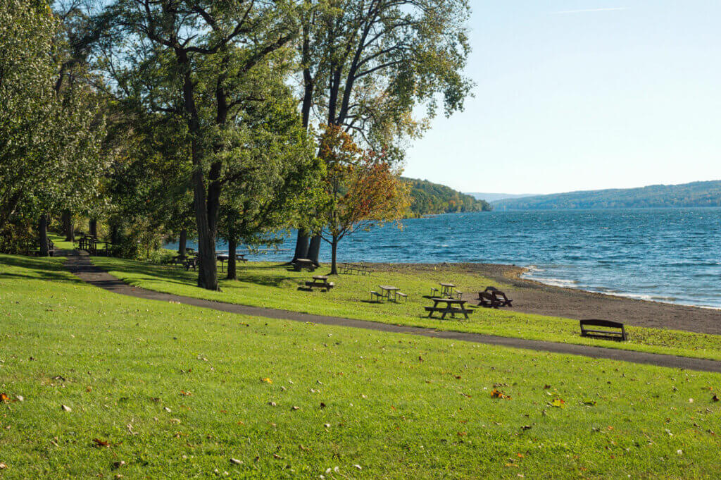 picnic-tables-around-Keuka-Lake-at-Keuka-Lake-State-Park-in-the-Finger-Lakes-New-York