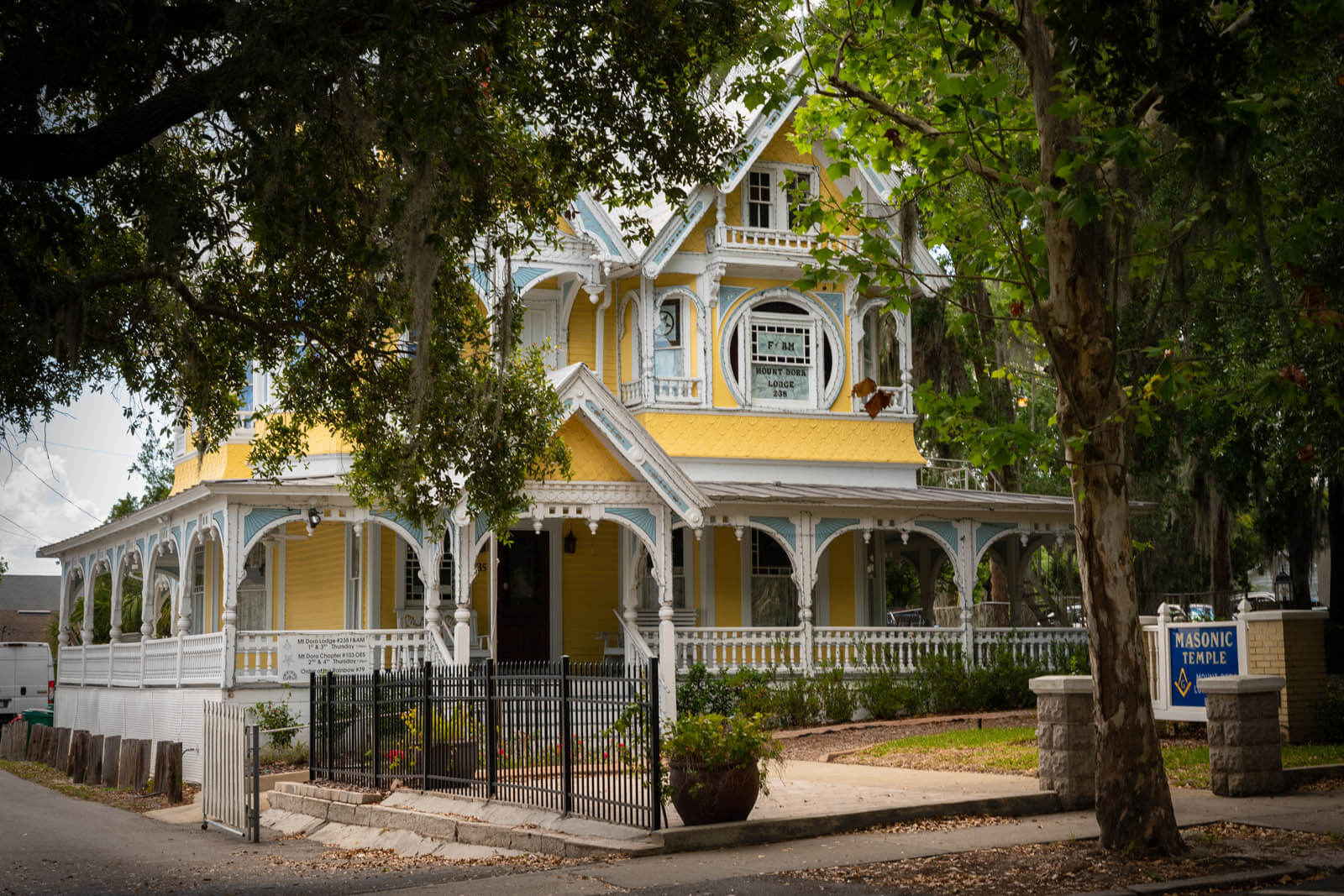 pretty house in Mount Dora Florida