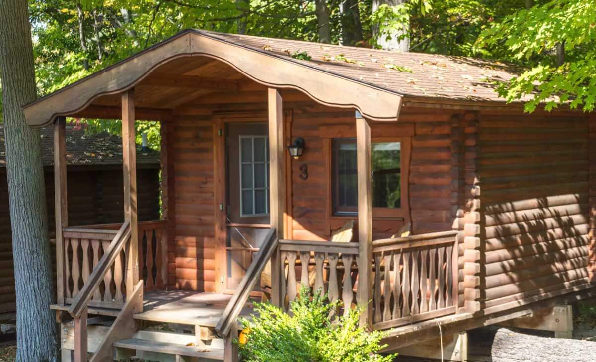 rustic-cabins-in-upstate-new-york-on-seneca-lake-in-the-finger-lakes