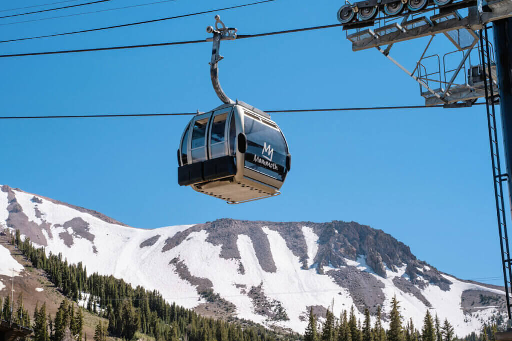 scenic-gondola-ride-at-Mammoth-Mountain-in-California