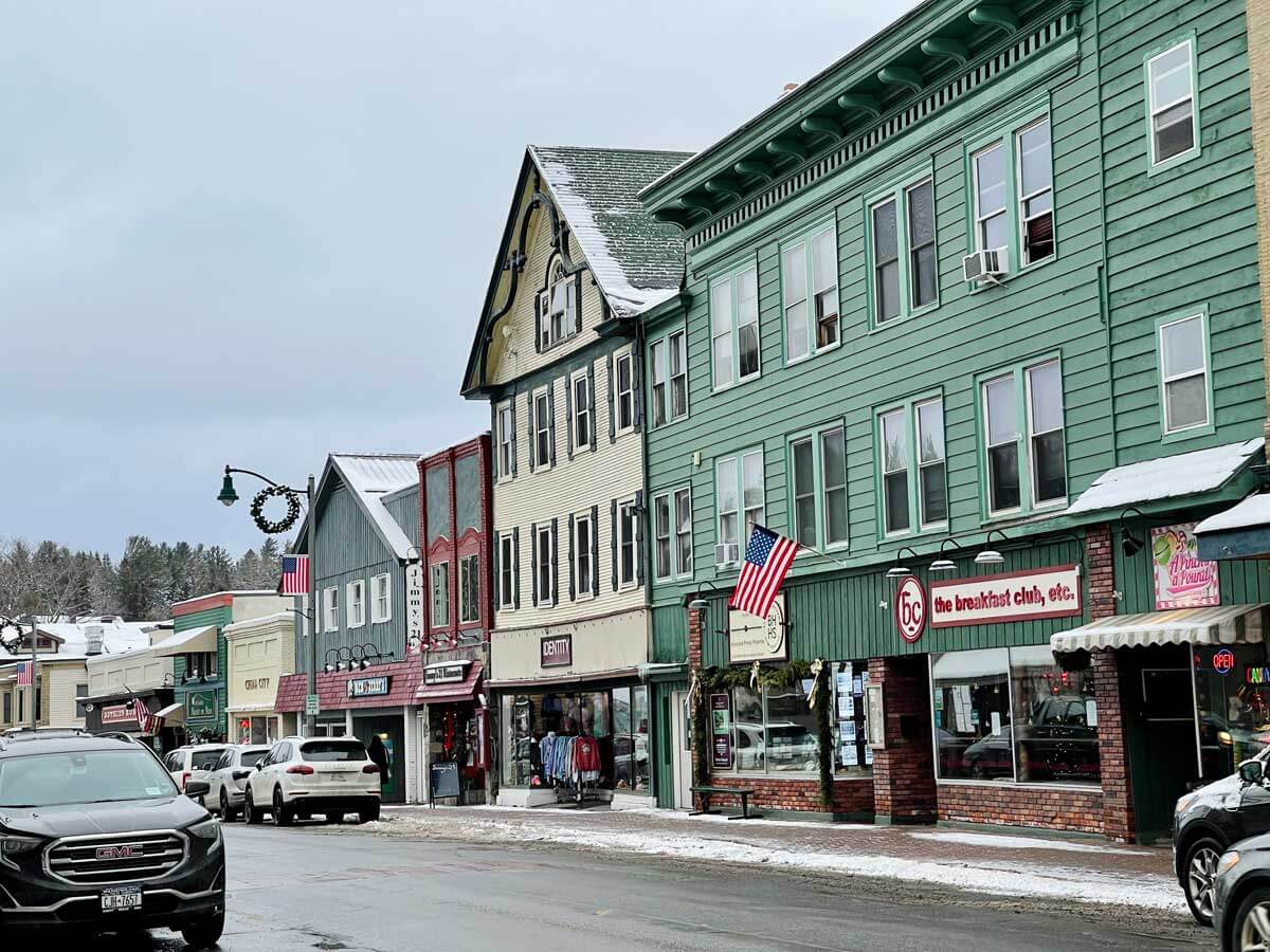 shops-in-downtown-Lake-Placid-in-the-Adirondacks-New-York