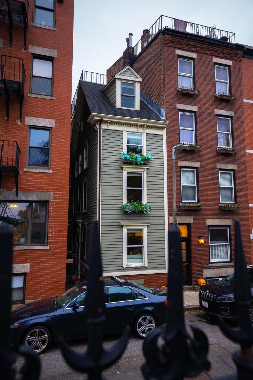 skinny house in Bostons North End neighborhood