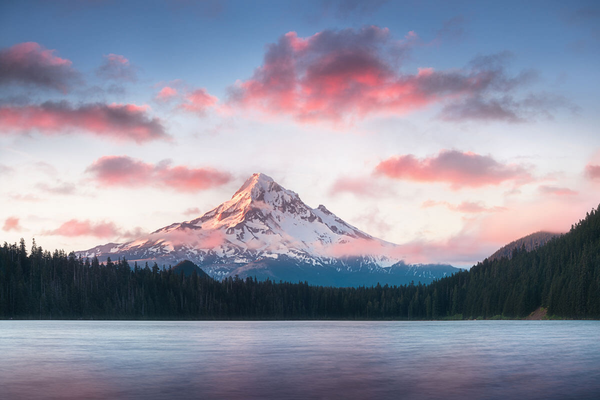 sunrise-view-of-Mount-Hood-in-Oregon