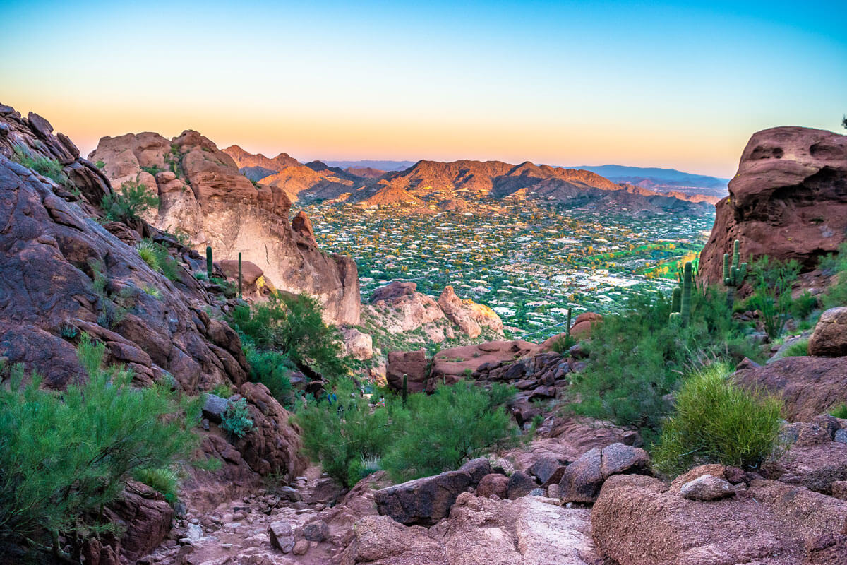 sunrise-view-on-Camelback-Mountain-near-Phoenix-Arizona