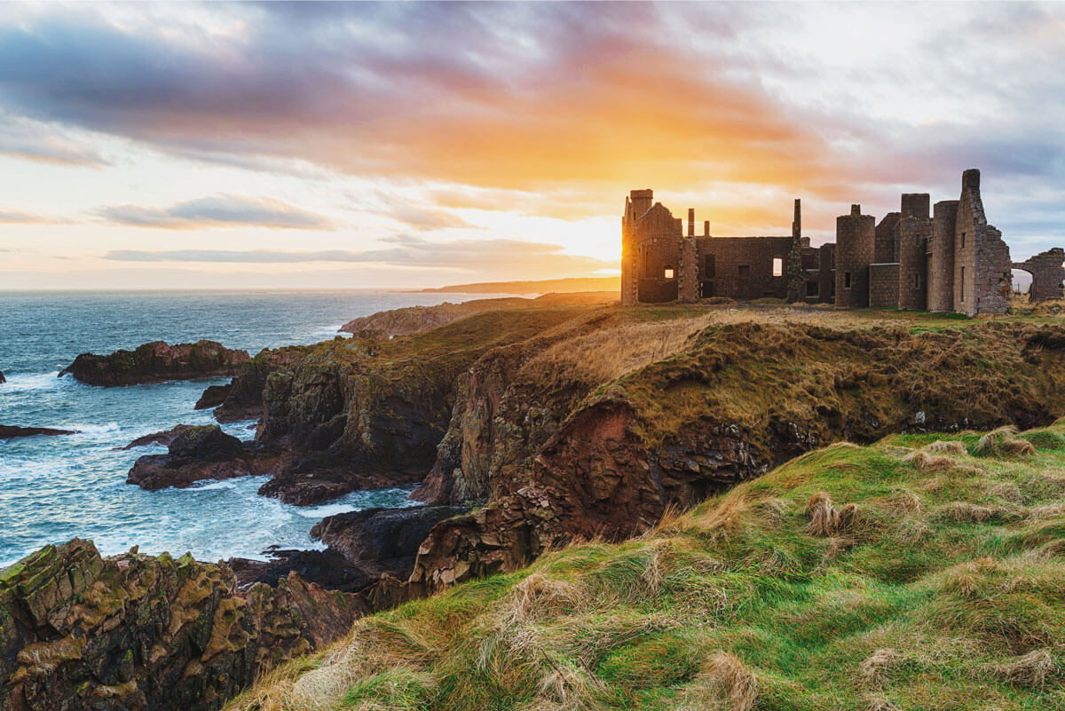 sunset-at-Slains-Castle-in-Aberdeenshire-Scotland