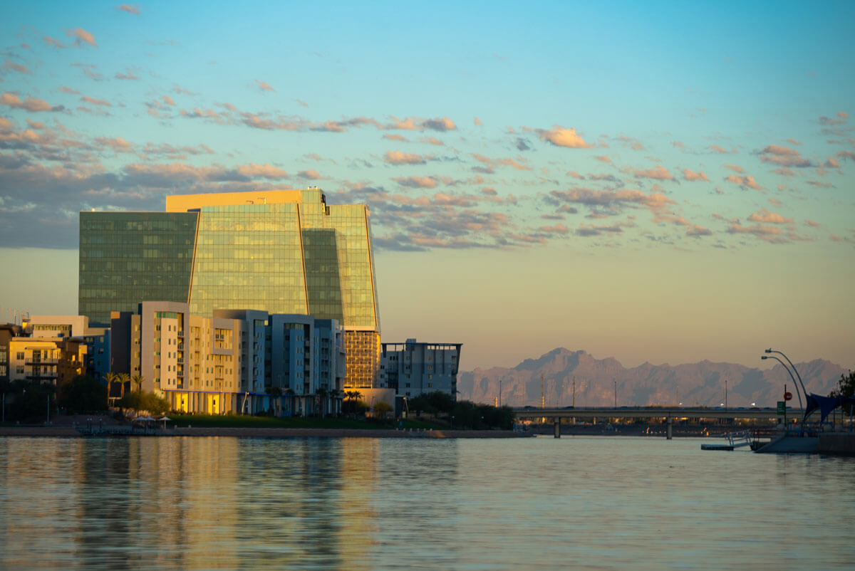 sunset-view-at-Tempe-Town-Lake-in-Arizona