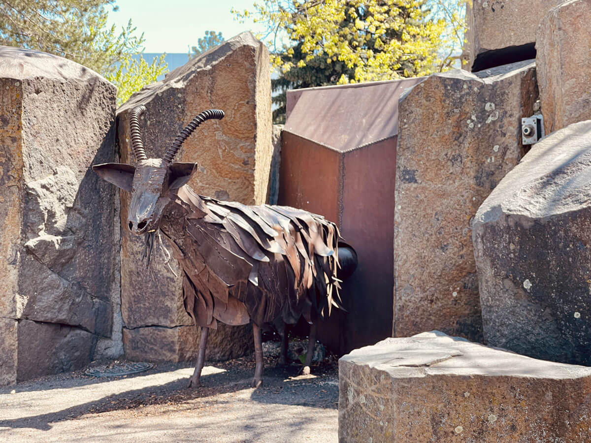 the-Garbage-Goat-in-Spokane-Washington