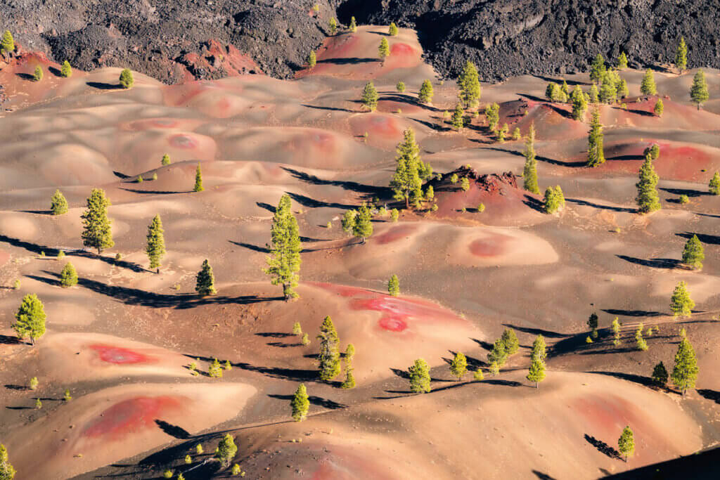 the-painted-sand-dunes-of-lassen-volcanic-national-park-in-northern-california