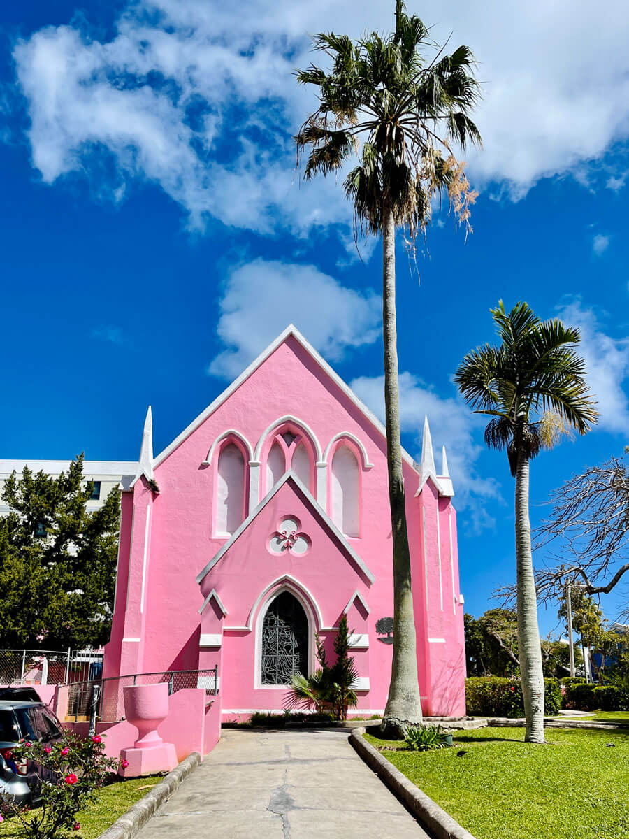 the-pink-St.-Andrews-Presbyterian-Church-in-Hamilton-Bermuda