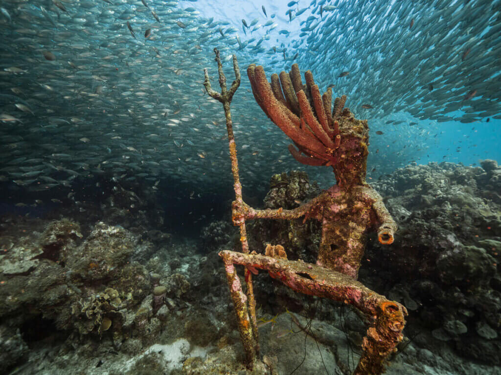 underwater-king-neptune-statue-at-playa-grandi-or-playa-piskado-in-Curacao