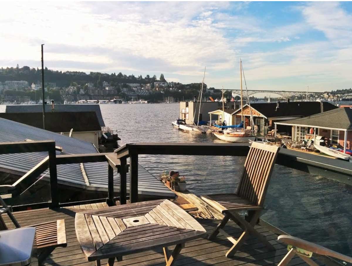 view from lake union houseboat rental