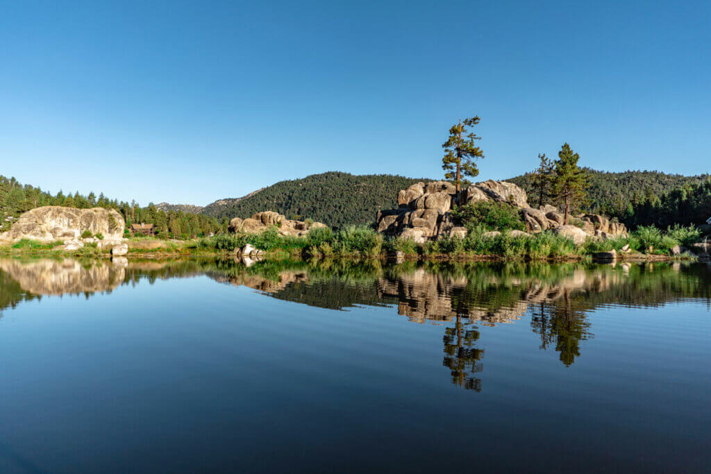 view-of-Boulder-Bay-Park-on-Big-Bear-Lake-in-California