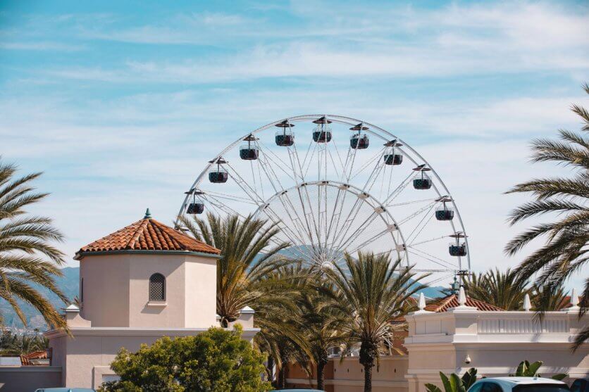 view-of-the-Ferris-Wheel-at-Irvine-Spectrum-in-Irvine-California