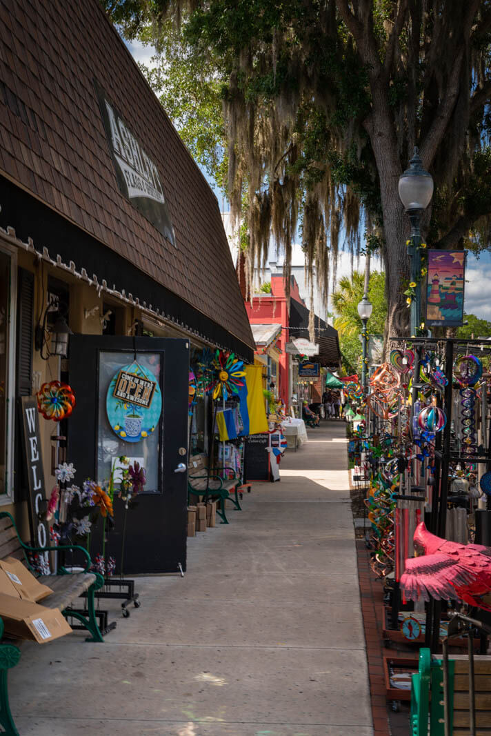 walking down Donnelly Street in Mount Dora Florida